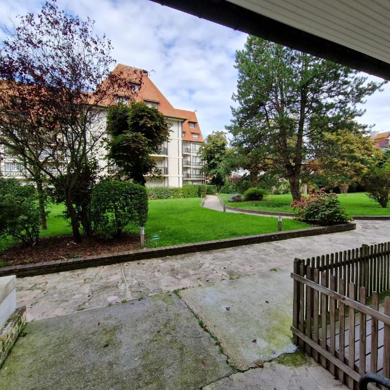 Charmant studio Deauville, proche plage avec parking privé - Appartamento con 1 Camera da Letto - 12
