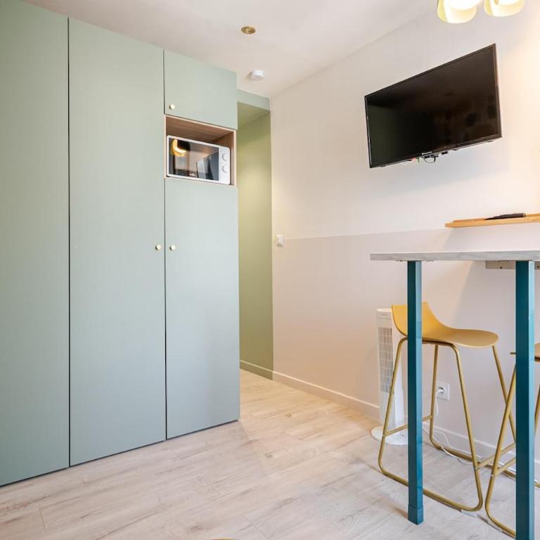 Studio centre 10 min gare comedie - Studio-Apartment - 13