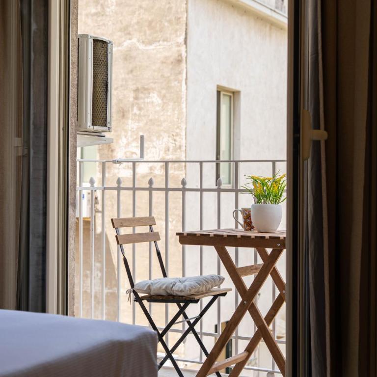 Domus Lavica by Sicily in Home - Double Room with Private Bathroom - 2