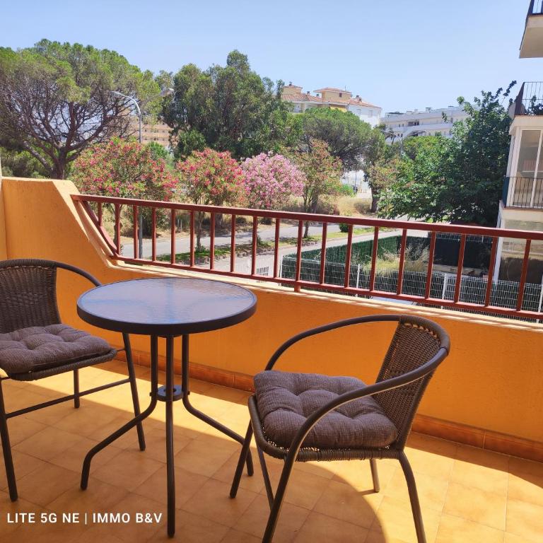 Apartamento con parking en Santa Margarita Roses A 7 min de la playa - One-Bedroom Apartment - 1