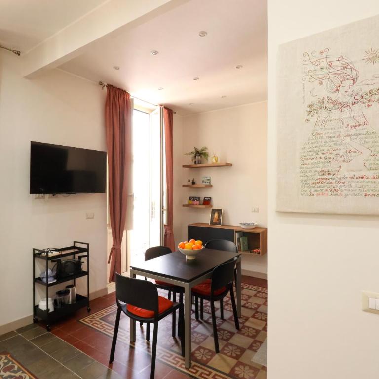 Appartamenti centro città Downtown Aitne - One-Bedroom House - 8