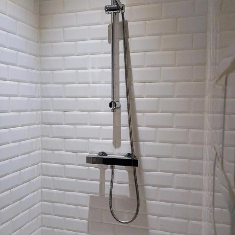 Spacieux 74 m2 Standing Clim & Parking Privé Centre Ville - One-Bedroom Apartment with Terrace - 27