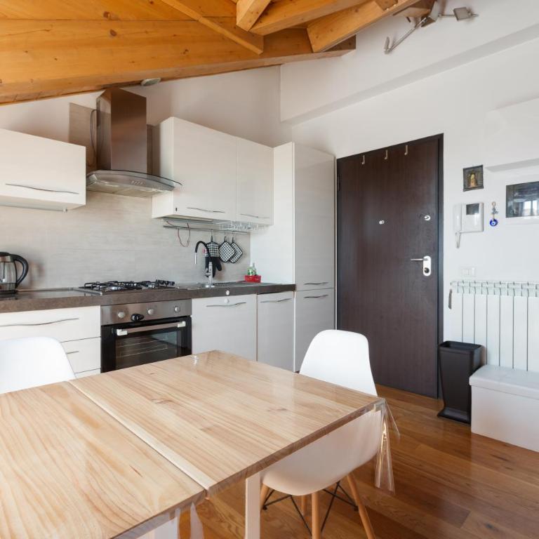 GuestHost- Milano Lambrate Cosy Balcony Apartment - Appartamento con 1 Camera da Letto - 3