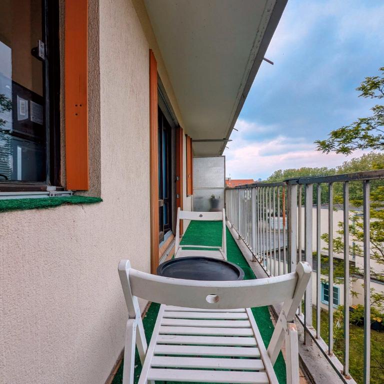 Budget apart with balcony - One-Bedroom Apartment - 6