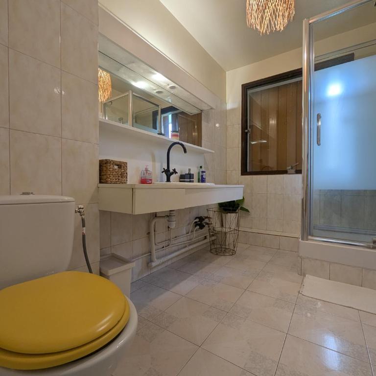Budget apart with balcony - One-Bedroom Apartment - 5