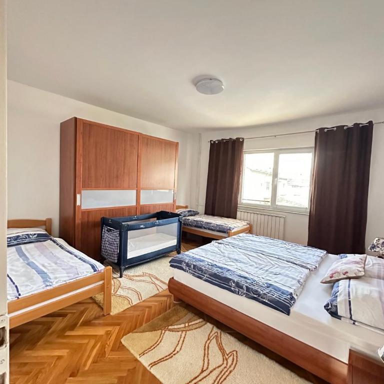 White house - Two-Bedroom Apartment - 27