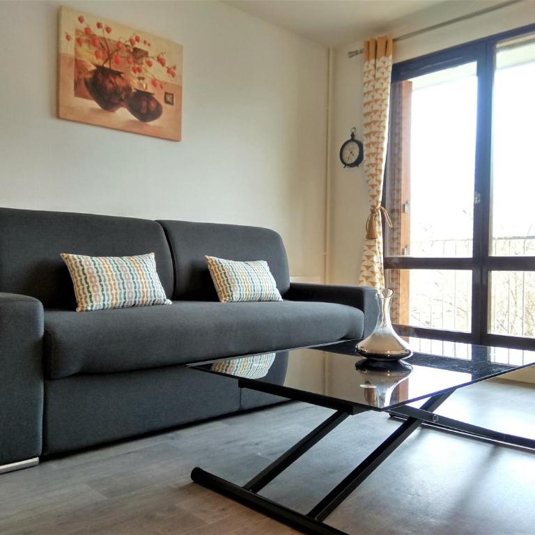 Budget apart with balcony - One-Bedroom Apartment - 7