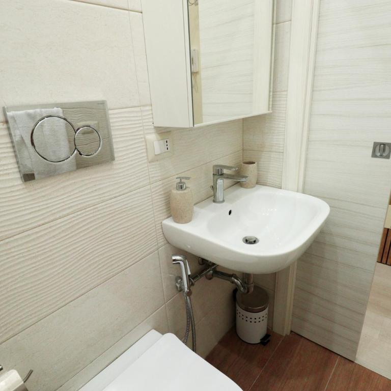 Appartamenti centro città Downtown Aitne - One-Bedroom House - 19