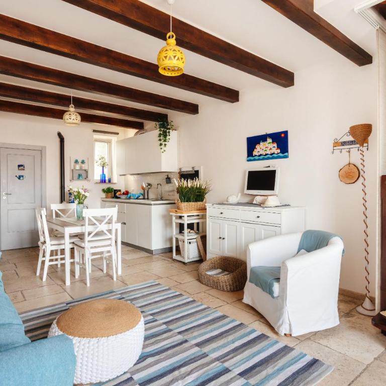 Le dimore di Ines- casa vacanze con piscina - Villa con Vista Giardino - 12
