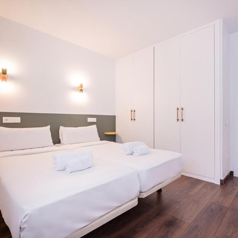 Sweett - Casa Bailen - Two-Bedroom Apartment - 13