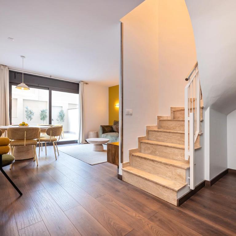 Sweett - Casa Bailen - Three-Bedroom Apartment - 9