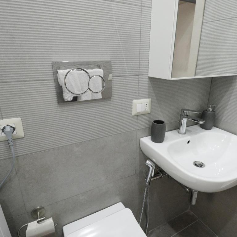 Appartamenti centro città Downtown Aitne - One-Bedroom House - 27