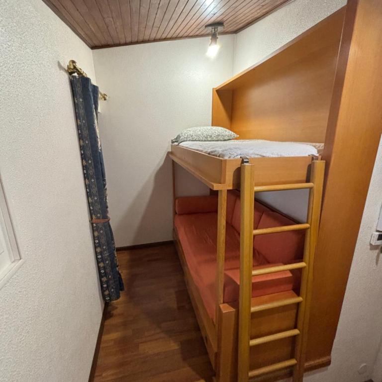 Appartamenti Giomein Rododendro - ad un passo dalle piste e vicino al centro di Cervinia - Appartamento con 2 Camere da Letto - 9