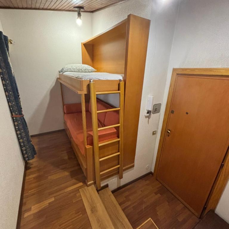 Appartamenti Giomein Rododendro - ad un passo dalle piste e vicino al centro di Cervinia - Appartamento con 2 Camere da Letto - 11
