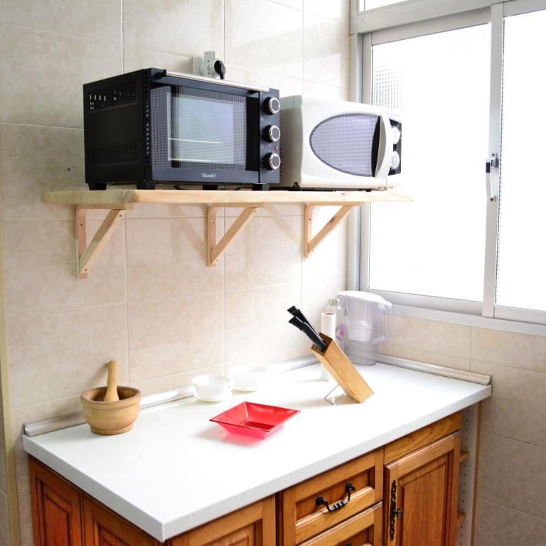 Home Delicias - Three-Bedroom Apartment - 14