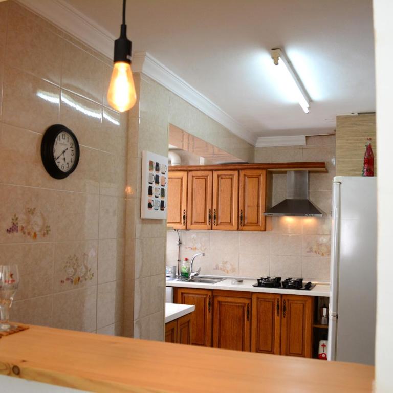 Home Delicias - Three-Bedroom Apartment - 11