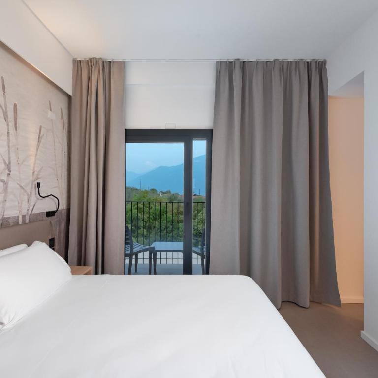 Hotel Royal Village - Junior Suite con Vista Lago - 7