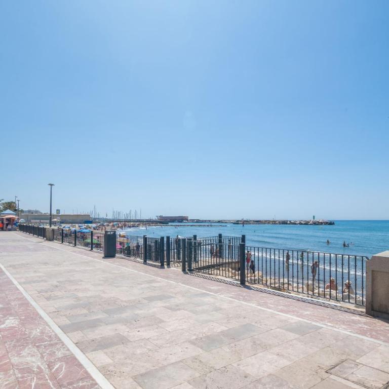 In front of SEA & CENTER - Apartamento de 2 dormitorios con balcón y vistas al mar - 58