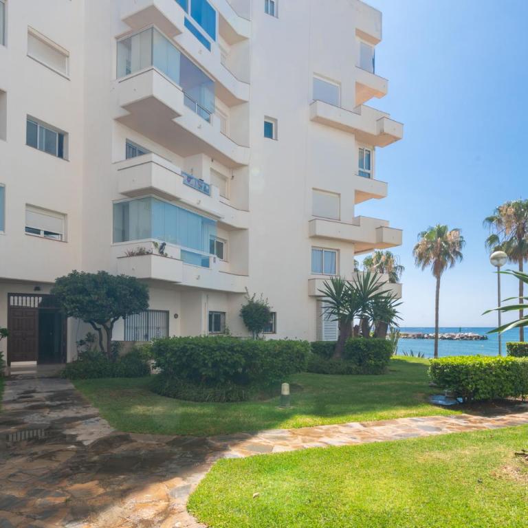 In front of SEA & CENTER - Apartamento de 2 dormitorios con balcón y vistas al mar - 29