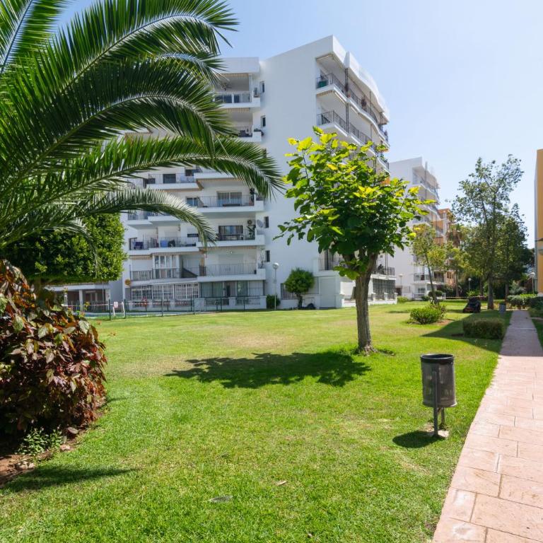 In front of SEA & CENTER - Apartamento de 2 dormitorios con balcón y vistas al mar - 52