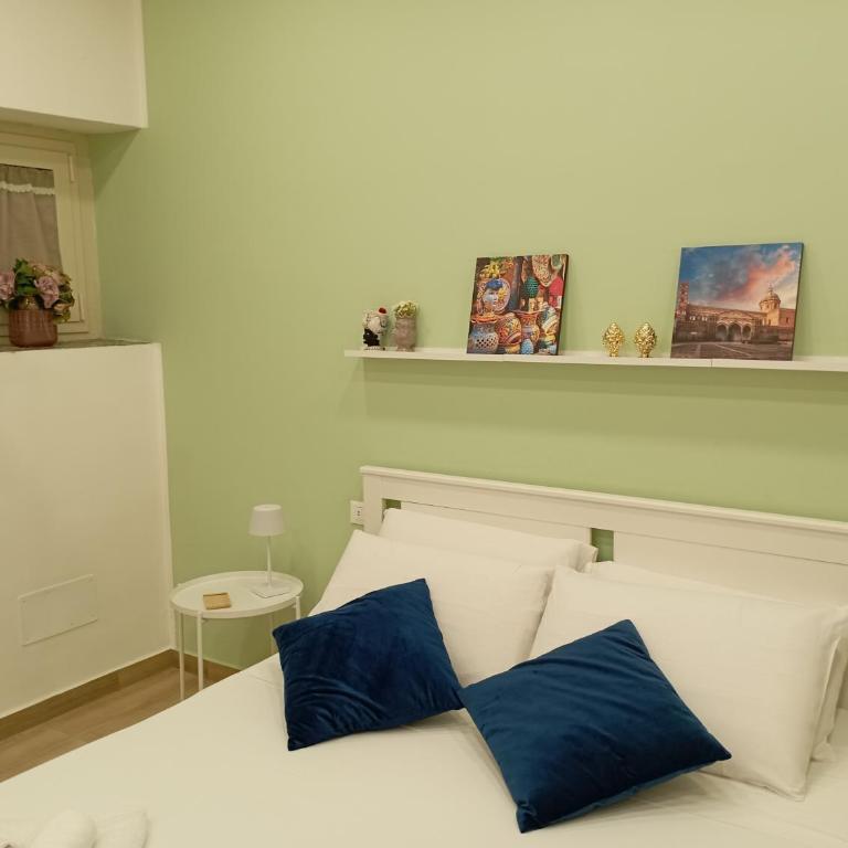 Archimede Rooms - Camera Matrimoniale con Bagno Privato - 8