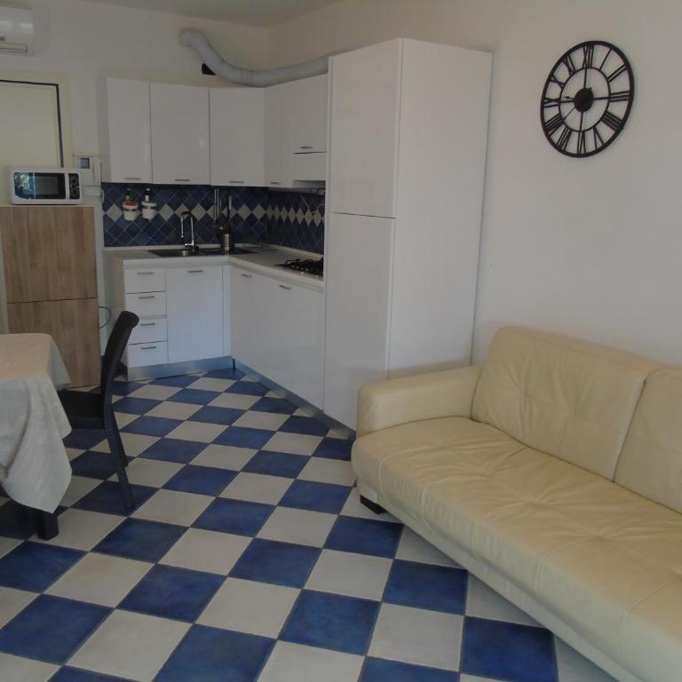 Appartamento Asia Torre Pedrera - Apartment with Garden View - 10
