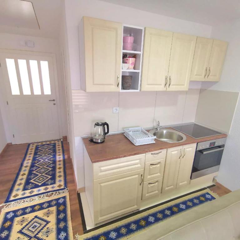 Ilidza Nature Home - Kuća sa 4 Spavaće Sobe - 19