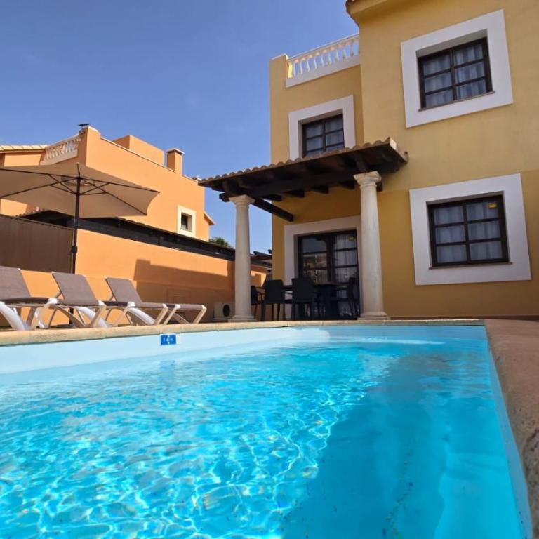 Inés Group Home by Best Holidays Fuerteventura - Three-Bedroom House - 1