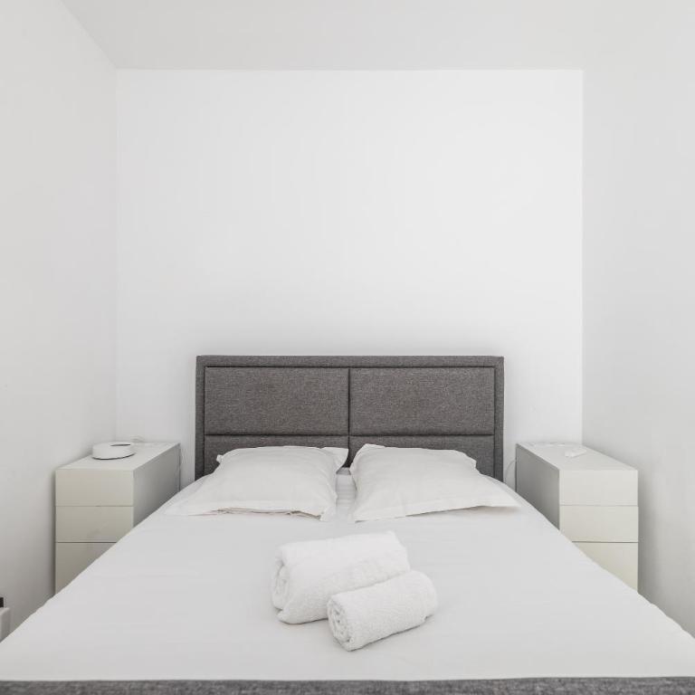 LB Vacation Rentals I A Quiet Place with Terrace in the Heart of Cannes - Apartment mit 1 Schlafzimmer - 16