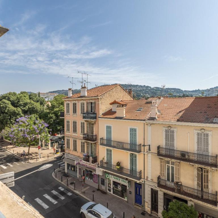 LB Vacation Rentals I A Quiet Place with Terrace in the Heart of Cannes - Apartment mit 1 Schlafzimmer - 10