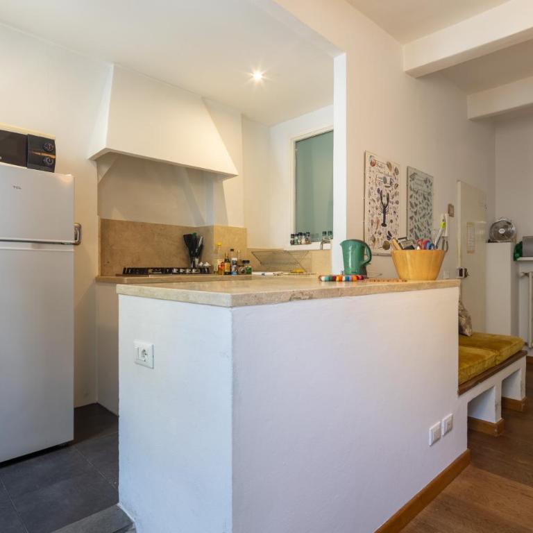 Sant'Ambrogio 3-Bedroom Apartment - Appartamento con 3 Camere da Letto - 9