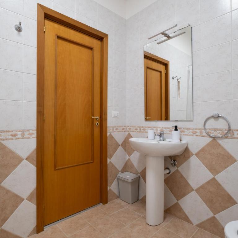 Almacla - Two-Bedroom Apartment - 25