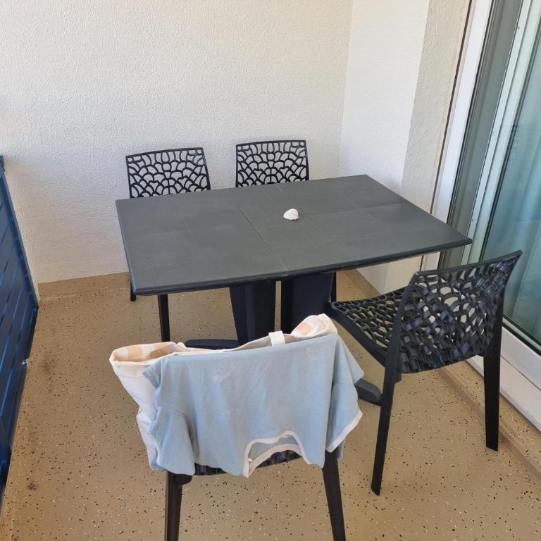 Lacanau, Résidence Bleu Marine, appartements 2e étage, exceptionnels car balcon face et vue océan avec piscine ! Et avec parking réservé - One-Bedroom Apartment with Ocean View - 6
