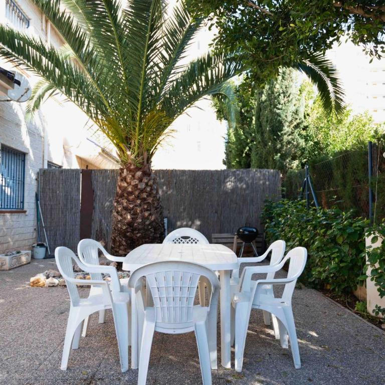 Villa with private garden 200m from the sea - Casa de 3 dormitorios - 3