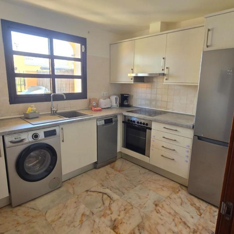Inés Group Home by Best Holidays Fuerteventura - Three-Bedroom House - 10