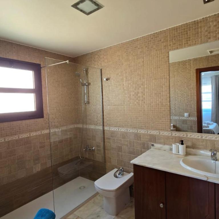Inés Group Home by Best Holidays Fuerteventura - Three-Bedroom House - 12