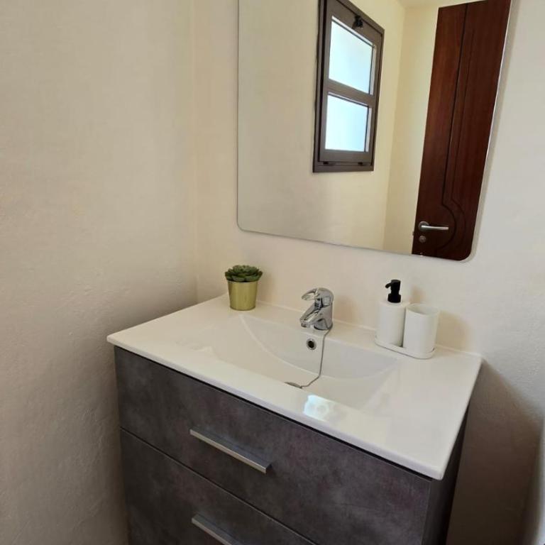 Inés Group Home by Best Holidays Fuerteventura - Three-Bedroom House - 27