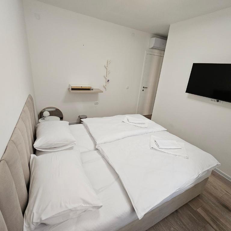 Riverside Residence - Dvokrevetna Soba sa Bračnim Krevetom - 17