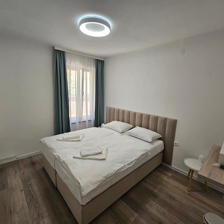 Riverside Residence - Dvokrevetna Soba sa Bračnim Krevetom - 23