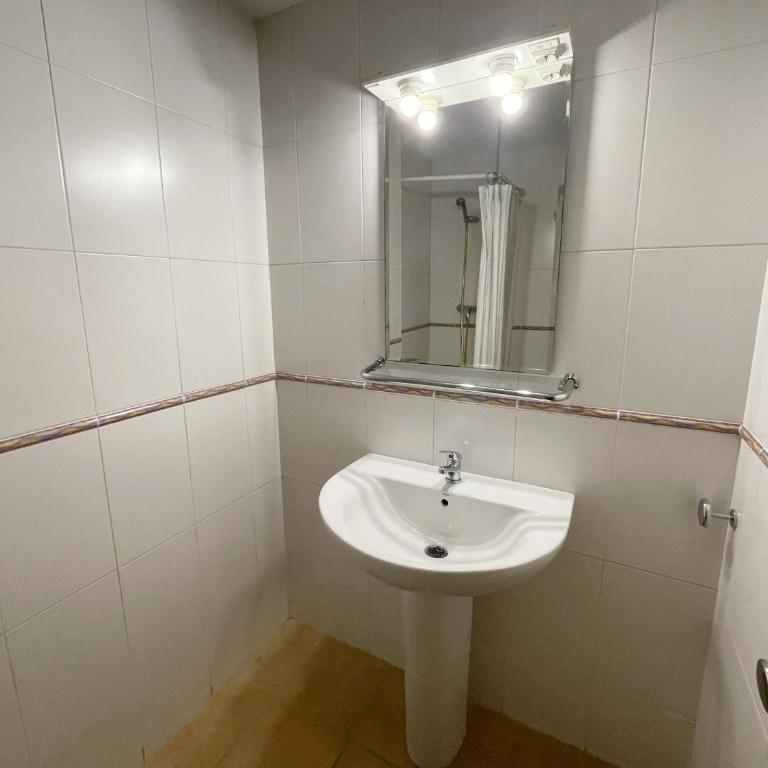 Apartamentos Zaragoza Suites El Pilar 3000 - Apartment mit 1 Schlafzimmer - 21