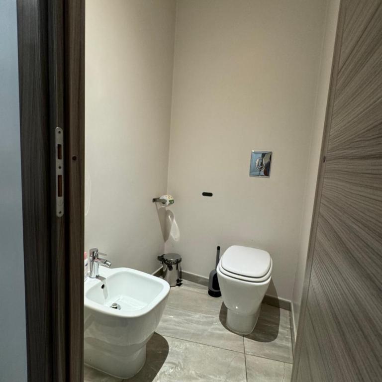 RHS Rienzo Suites - Camera King - 5