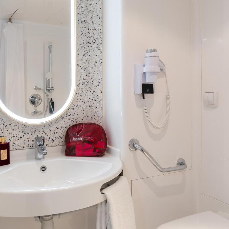 ibis Marne La Vallée Val d'Europe - Chambre Double Standard avec Canapé-Lit - 8