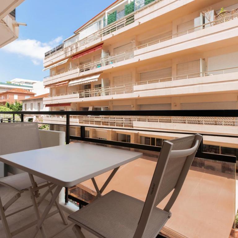 2 Appartements porte à porte Groupe & famille - Apartment mit 3 Schlafzimmern - 16