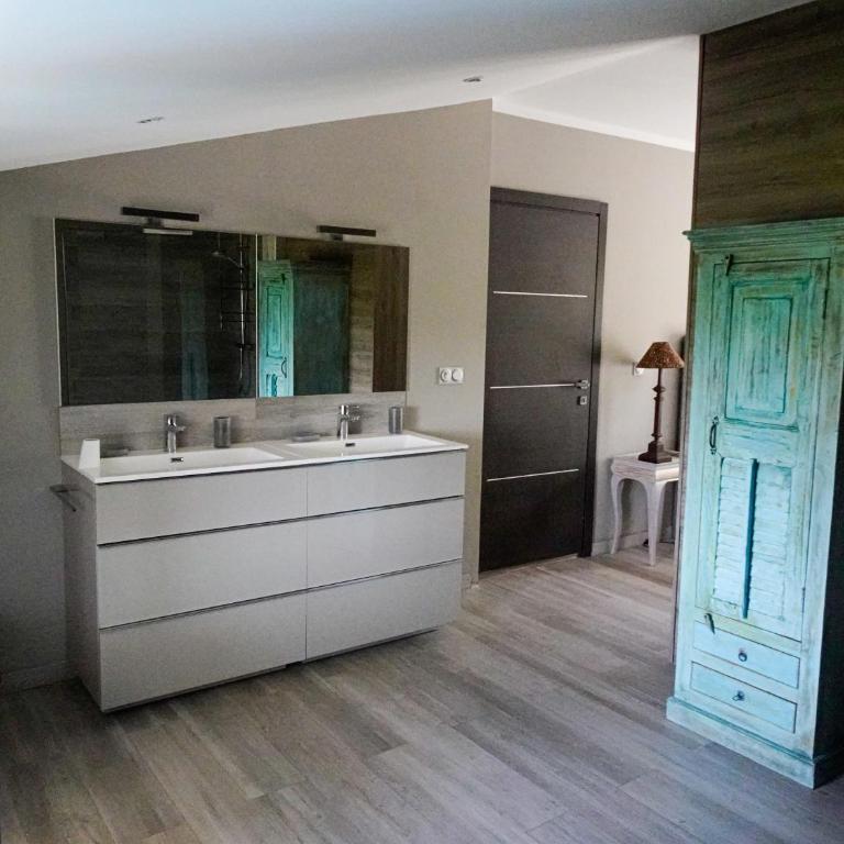 Belle maison avec piscine dans les hauteurs à Saint Raphael - Villa Deluxe - 12