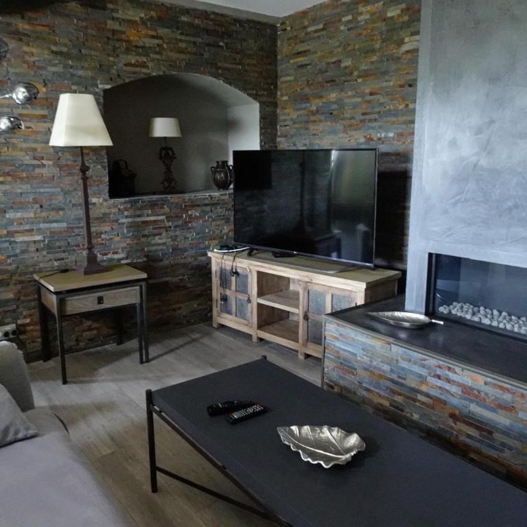Belle maison avec piscine dans les hauteurs à Saint Raphael - Villa Deluxe - 18