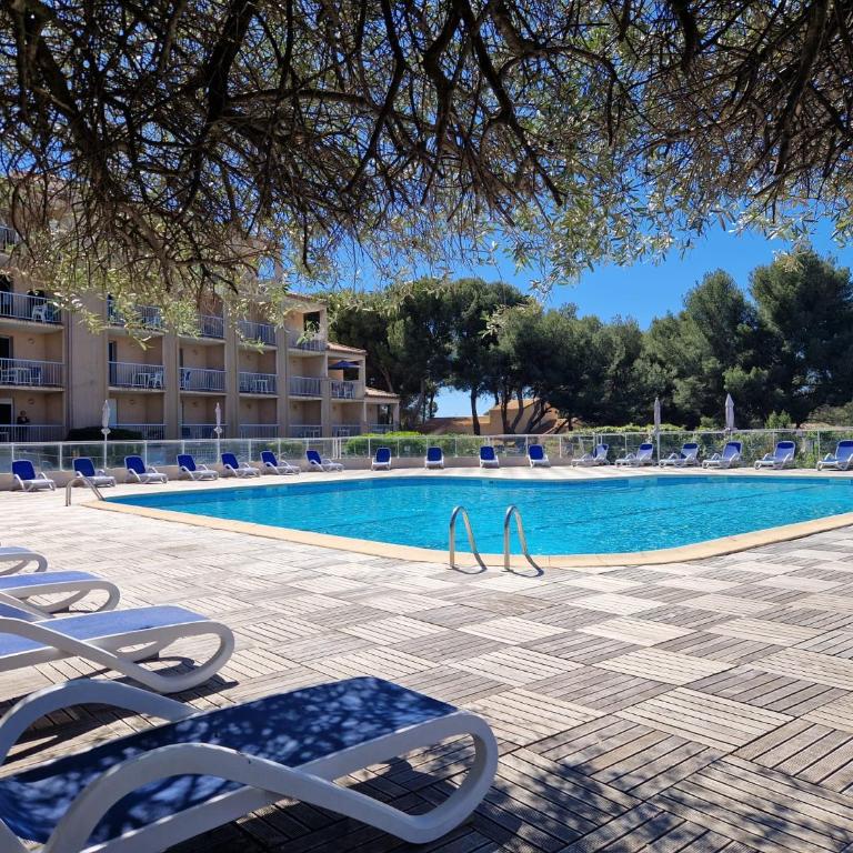 Oasis 34 - One-Bedroom Apartment - 7