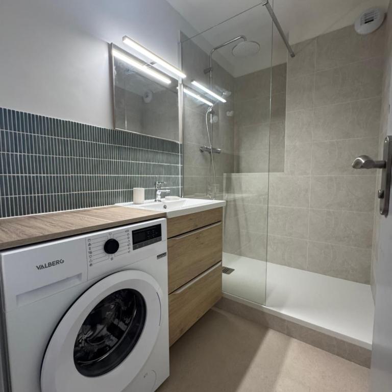 Oasis 34 - One-Bedroom Apartment - 4