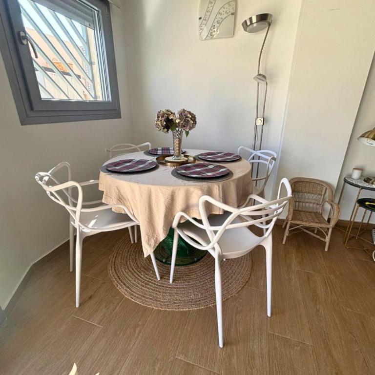 Villa Amalia II - Heated Pool, Sauna & Jacuzzi - Apartment with Garden View - 9