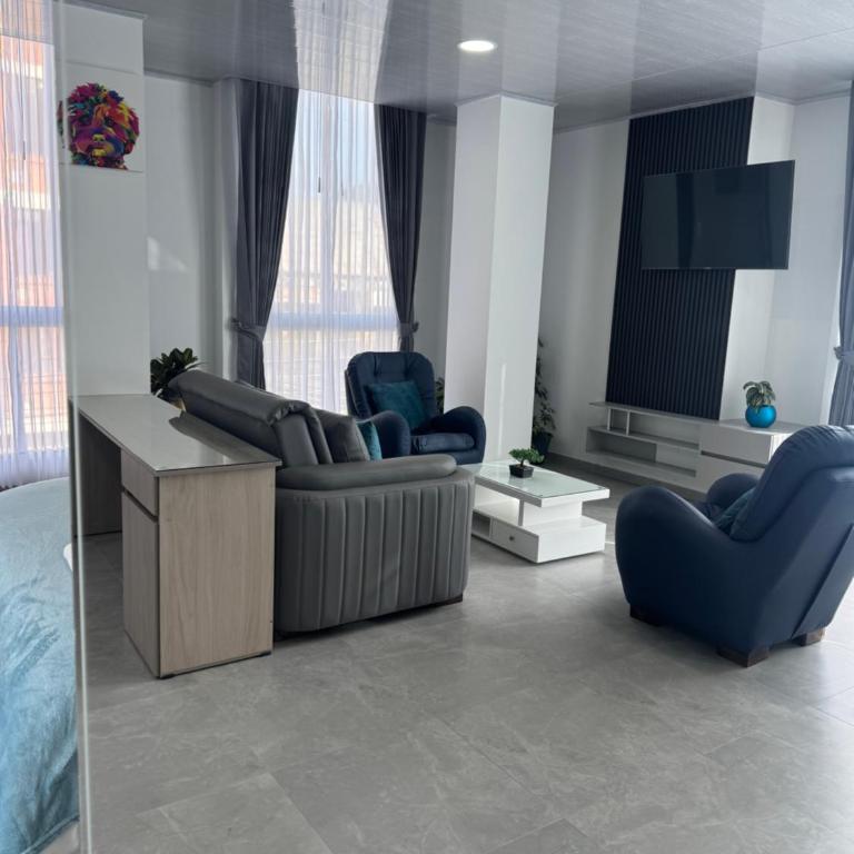 Sky Suite - One-Bedroom Apartment - 10