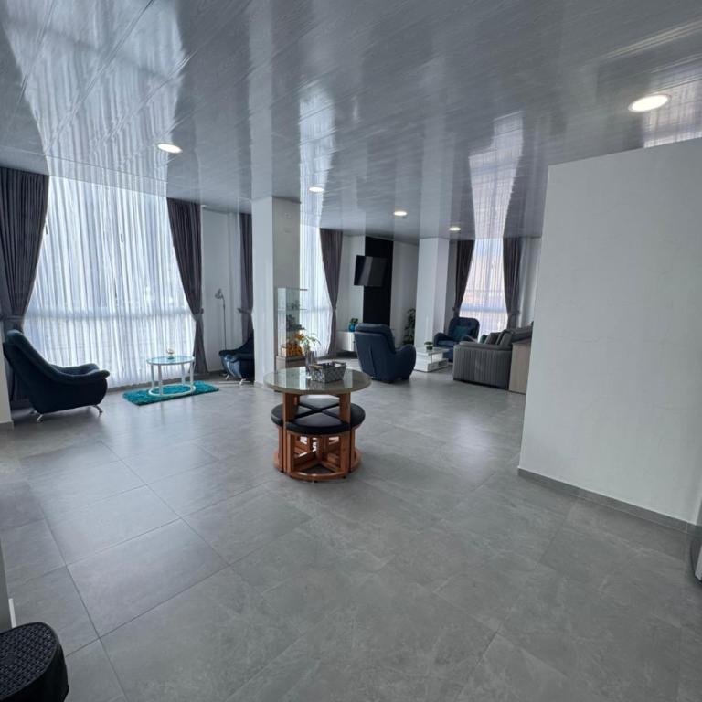 Sky Suite - One-Bedroom Apartment - 27